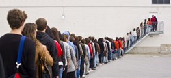 How long will you wait in a queue? People will wait an average of 6 minutes before giving up