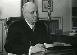 Kurt Hahn's educational principles were forged from the chaos of the First World War ..